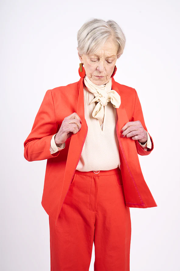 Veste courte "Kim" en denim rouge – Image 4