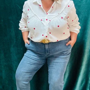 Blouse Valentine- grande taille manche longue gaze de coton blanche motifs coeurs rouges