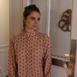 Top Valda tigre rose