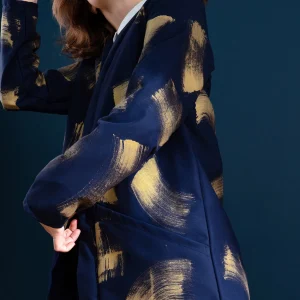 Veste kimono minuit* caresses de pinceaux dorées