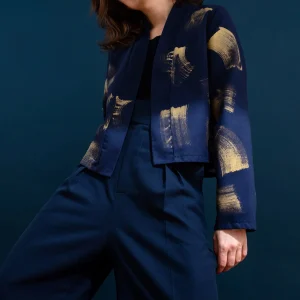 Veste courte minuit* caresses de pinceaux dorées