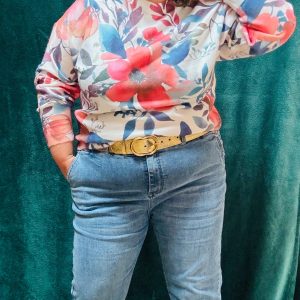 Pull Daphné - grande taille motifs fleuris rose bleu et beige boutons dans le dos