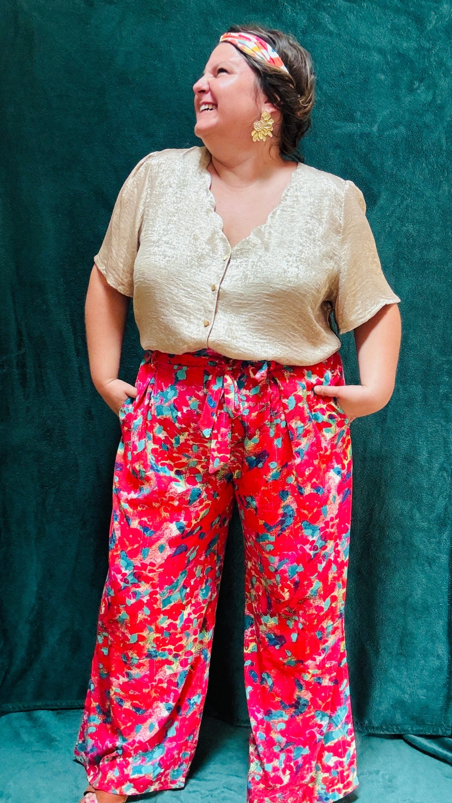 Top Ibiza- grande taille doré irrisé décolleté vague manche courte