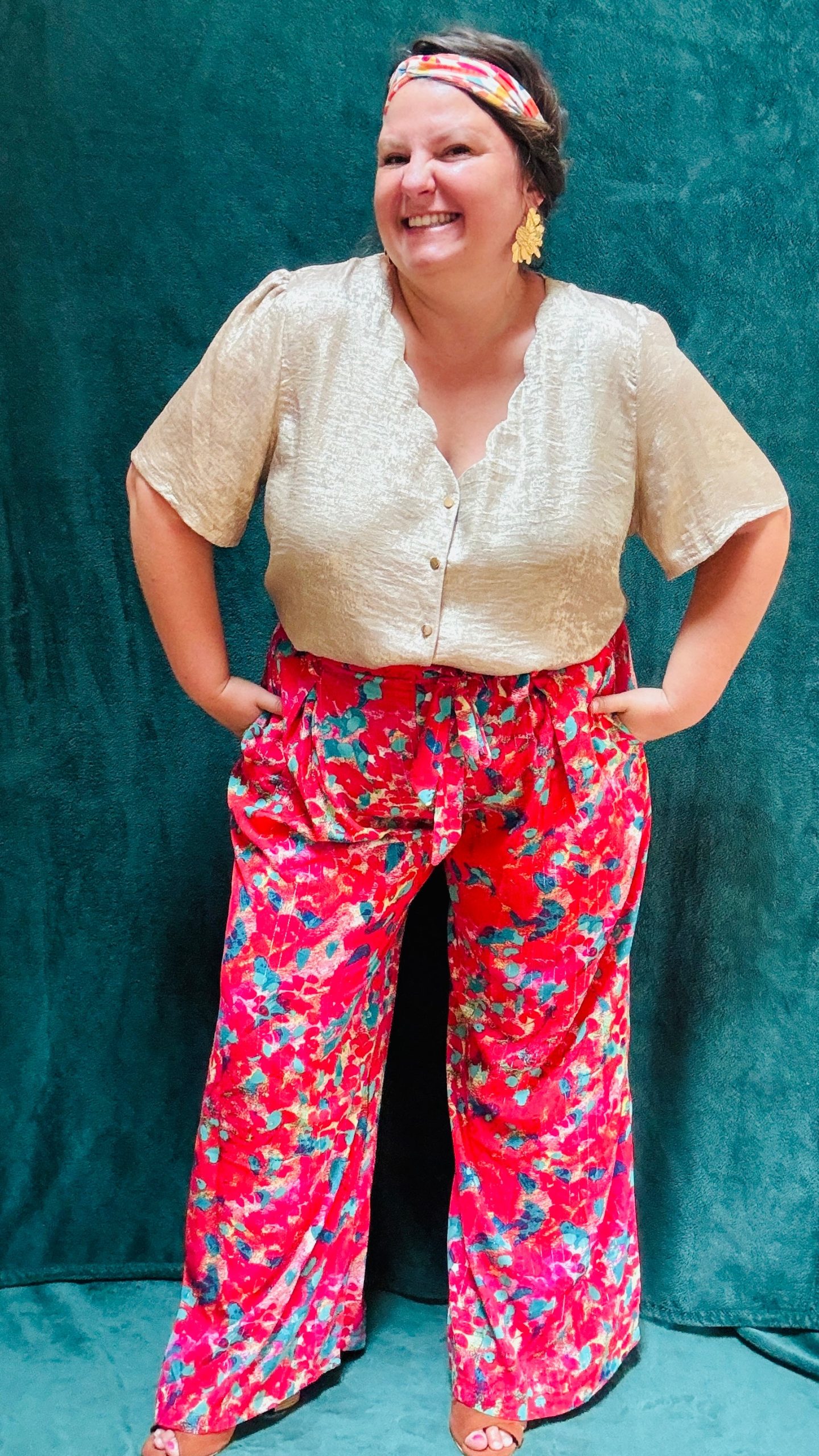 Top Ibiza- grande taille doré irrisé décolleté vague manche courte – Image 4