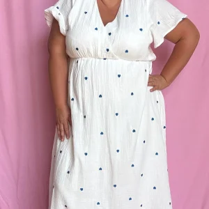 Robe Aurélia - grande taille longue gaze de coton blanche coeur bleu