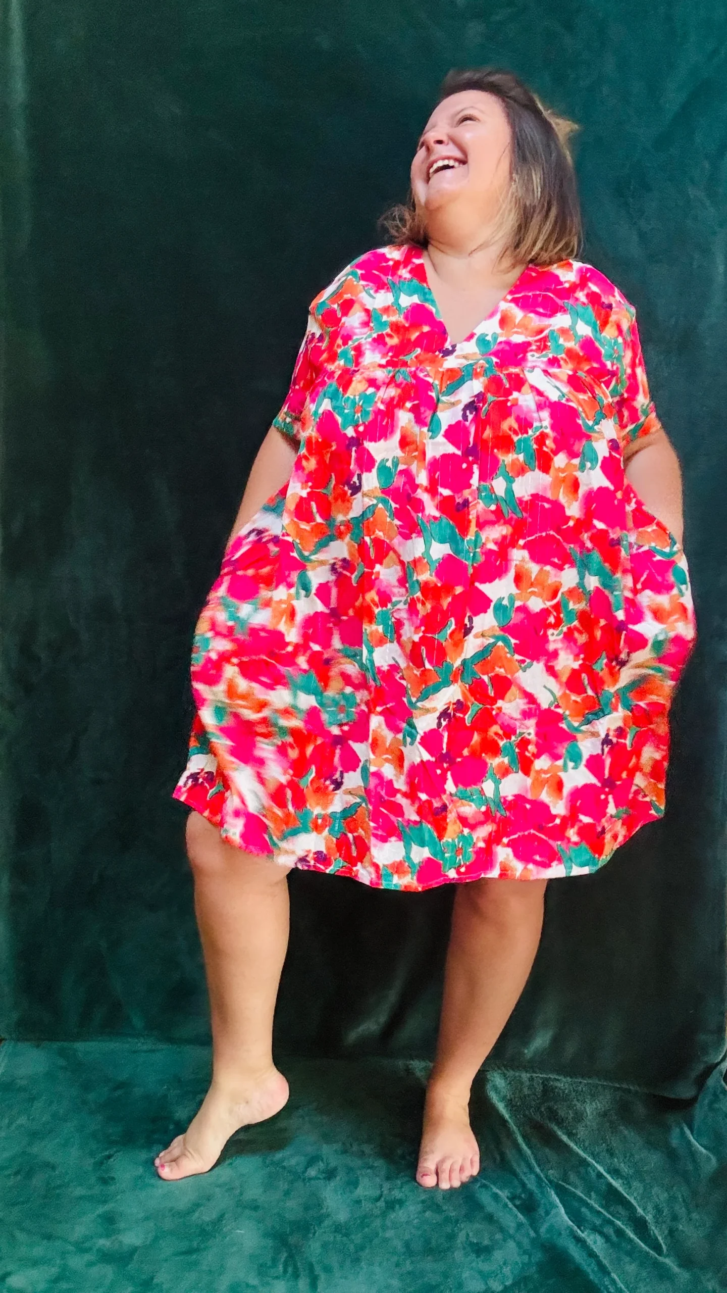 Robe "Short" Felicia grande taille motif fleuris colorés – Image 2