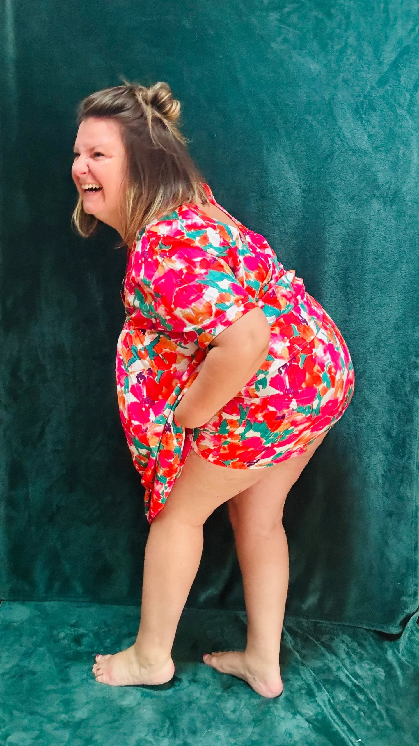 Robe "Short" Felicia grande taille motif fleuris colorés – Image 8